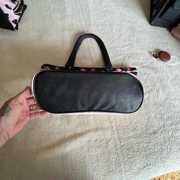 Betsey Johnson purse like new - Picture 4 of 9